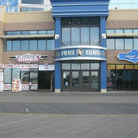 Boardwalk Resorts At Atlantic Palace-2